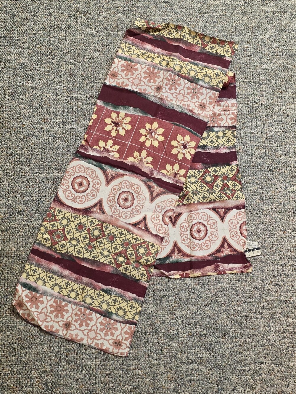 New York Studio Floral Pattern Oblong Silk Scarf